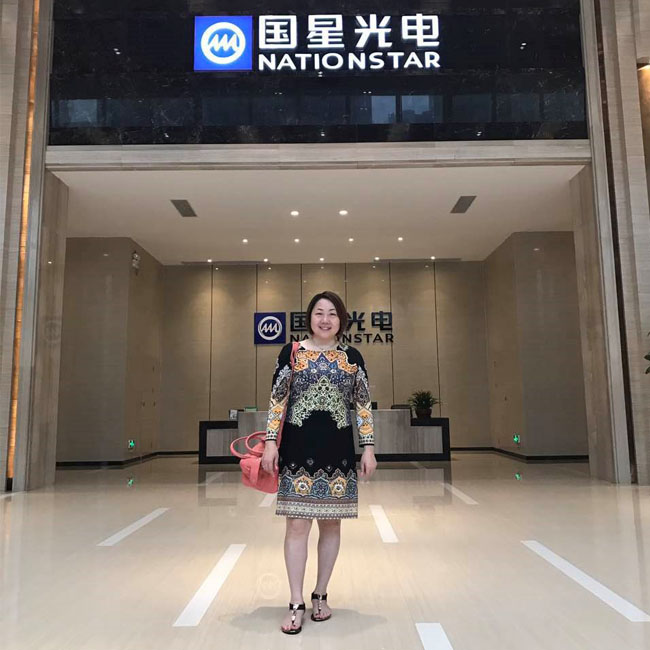 深圳LED显示屏厂家联诚发创始人龙平芳女士
