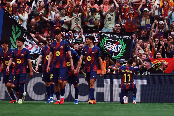 巴萨客场力克塞维利亚 登贝莱梅开二度助球队逆