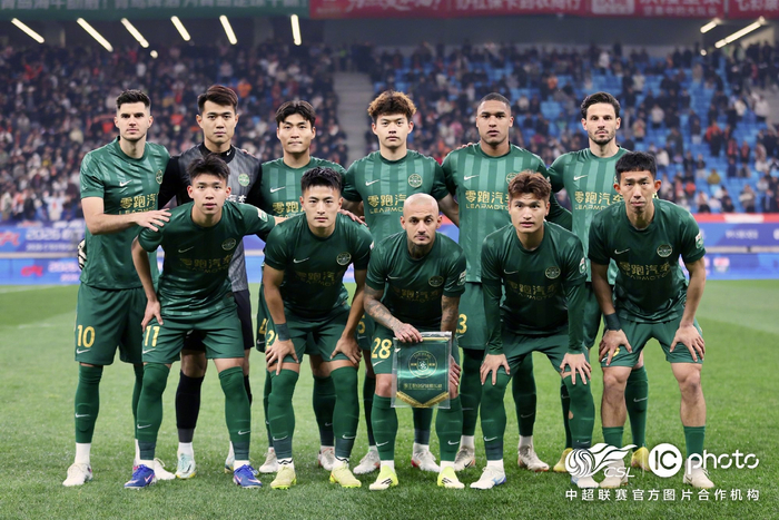 浙江队锋线爆发4-1掀翻海牛，米特里策王钰栋双