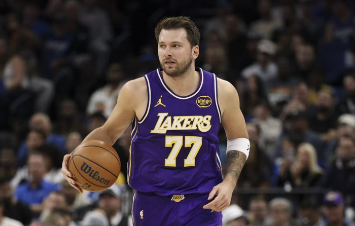 东契奇43分难掩湖人隐患 詹姆斯忧高出手打法影