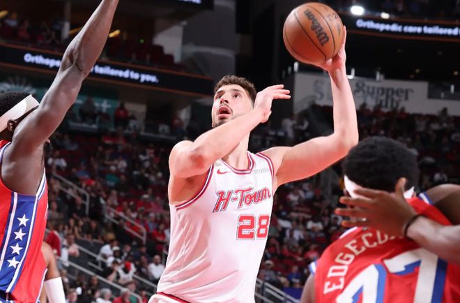 火箭8连胜终结76人连胜 前锋申京状态低迷成关键